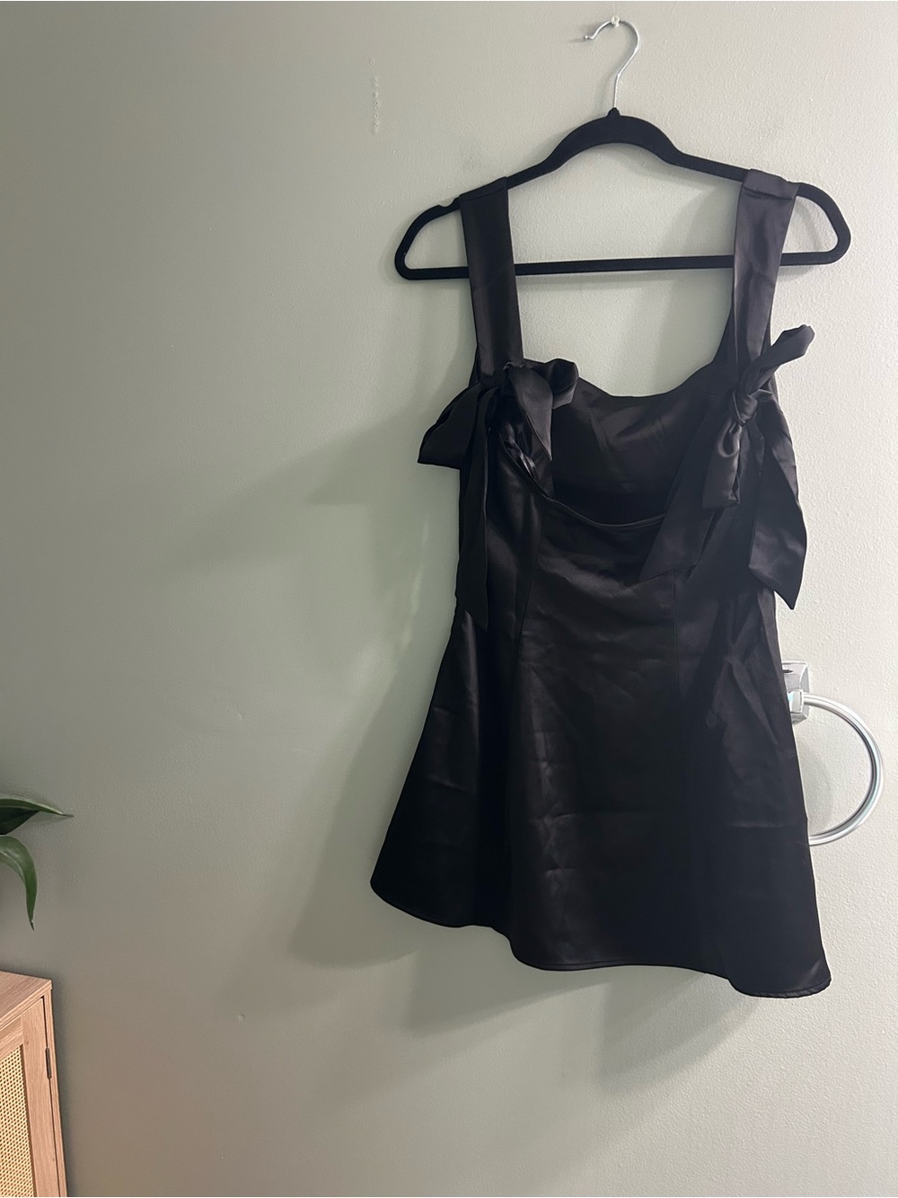 NWT Urban Outfitters Bri Double Bow Satin Mini Dress in black - Picture 5 of 9